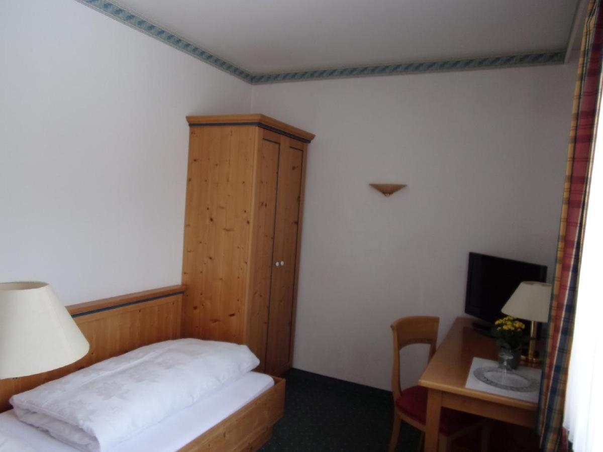 Hotel Landgasthof Hacker Zachenberg Buitenkant foto